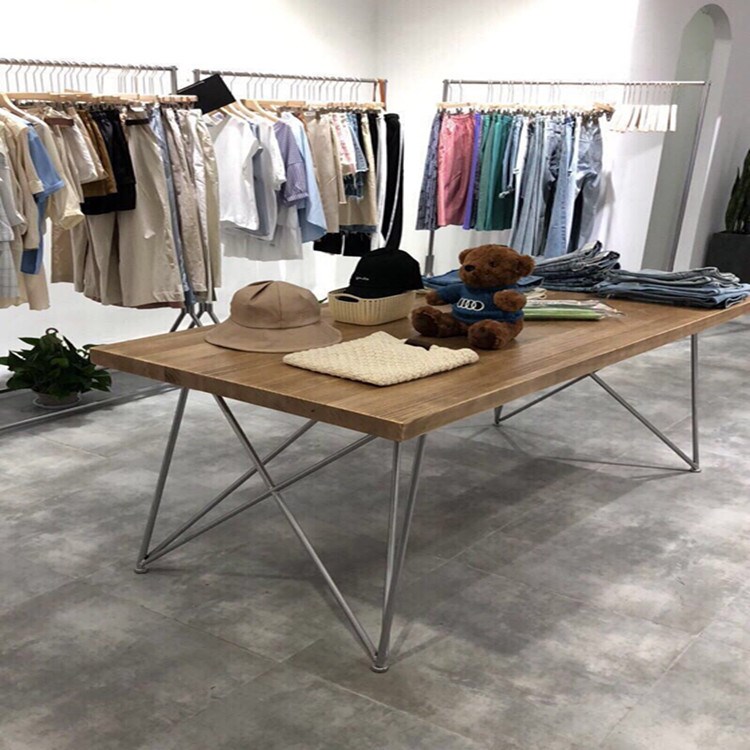 服装店流水台简约现代图片