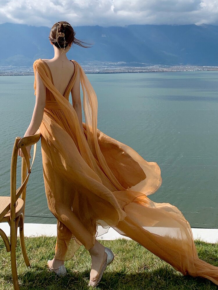 三亚海边拍照衣服黄色连衣裙超大裙摆拖地飘逸沙滩裙度假长裙超仙