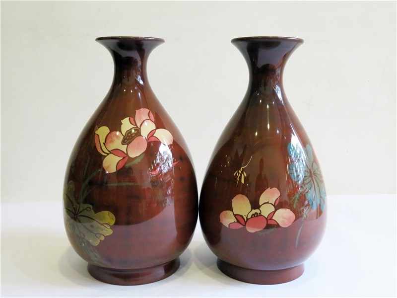 云南建水紫陶花瓶图片