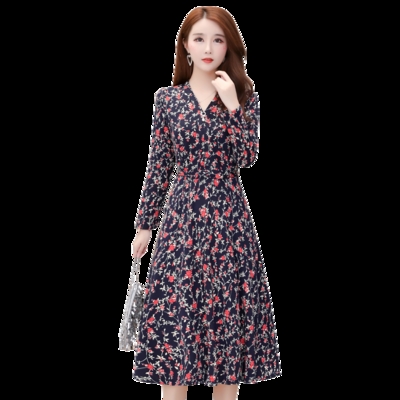 40岁女子裙子年轻妈妈高贵v领花印长袖子连衣裙秋装2020年新款女