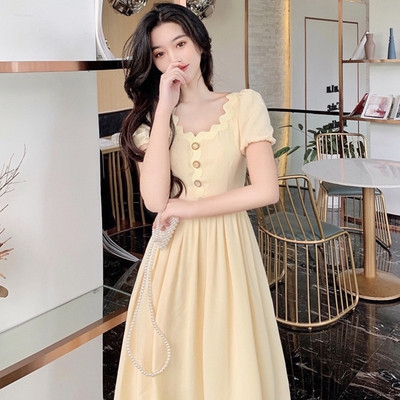 淡黄色长裙显瘦显高气质温柔风法式初恋可甜可盐甜美小众连衣裙子