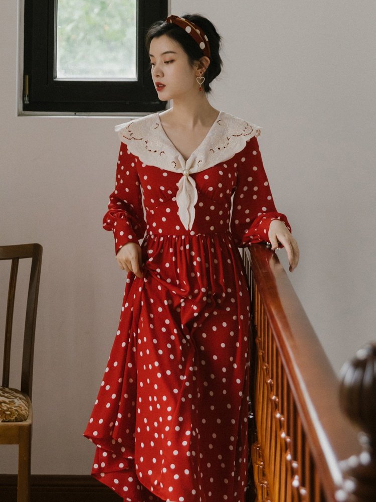 法式复古港风连衣裙长袖红色波点气质裙子2020年新款秋天显瘦减龄