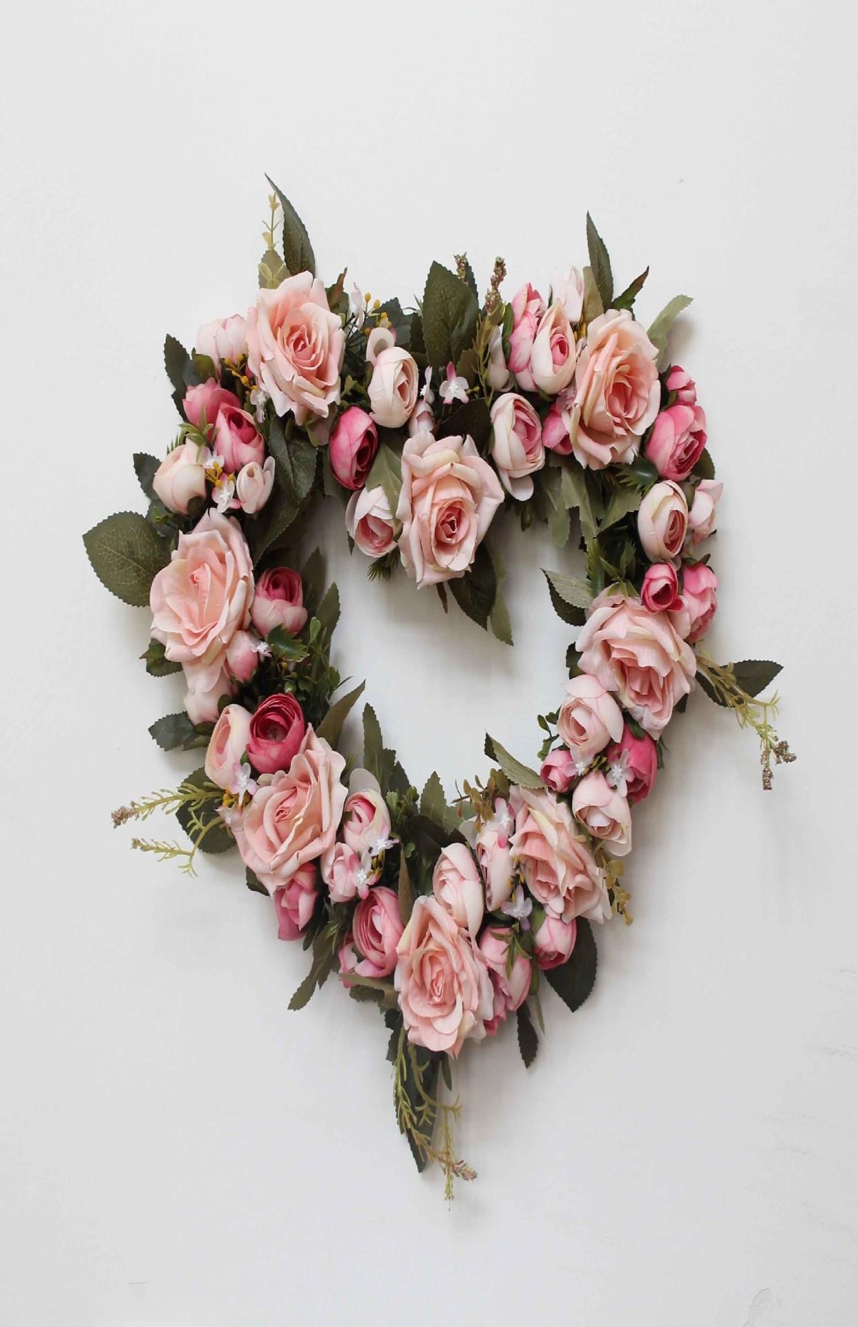 心形花环装饰壁挂图片