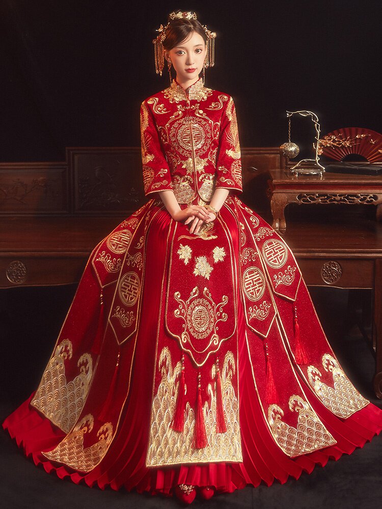 中式结婚礼服男女套装_秀禾服2021年新款夏季结婚礼服女新娘中式婚纱