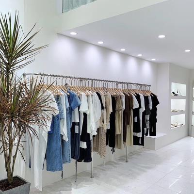 简约银色服装展示上墙架落地式网红款ins女装店正侧挂服装陈列架