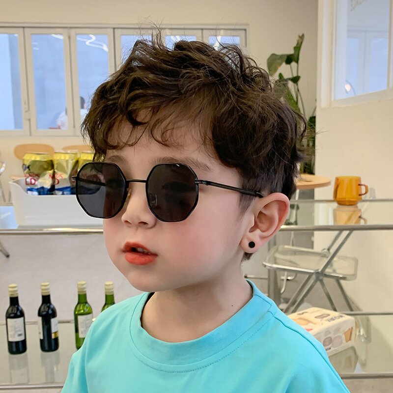 小孩墨镜男孩潮男儿童可爱女孩防紫外线帅气太阳镜时尚酷眼镜护眼