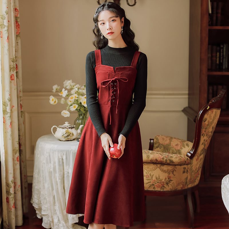 虎年本命年连衣裙适合过年穿的裙子春节新款女装拜年服女大人红色