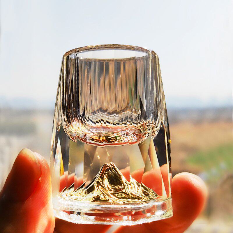 (今日5.8折)白酒杯一口杯小容量酒杯高档高端水晶玻璃金山金箔清酒红
