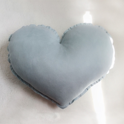 枕头ins北欧爱心绒云朵抱枕靠垫心靠枕初麂皮包邮午睡沙发办公室