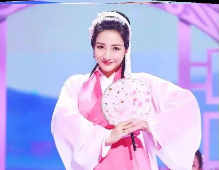 青蛇古装服装_喜剧道具新款法海小青古装服装许仙青蛇戏曲古典长袖