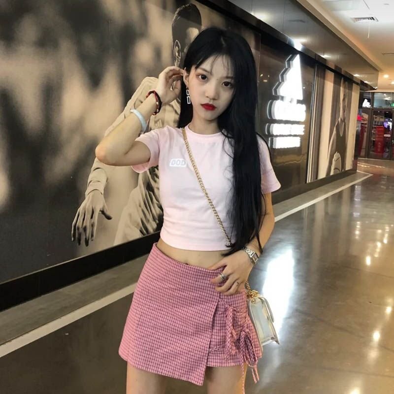 女生社会衣服套装_网红套装快手网红同款春夏季洋气短袖t恤格子半身裙