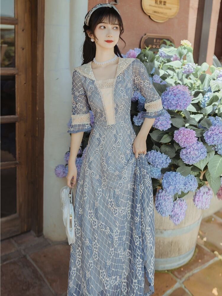 法式复古蓝色碎花刺绣气质女神范显瘦长裙超仙女森系设计感连衣裙