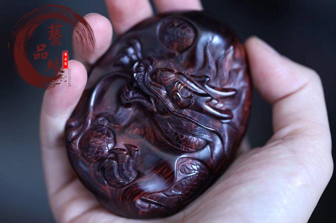 精品海南黄花梨野生紫油梨云中蛟龙龙牌木雕手把件红木工艺雕刻收