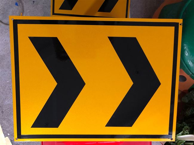 指示牌出入口停车场标q志地下定制导向引导牌牌箭头车库标志反光