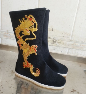 古代皇帝龙靴图片