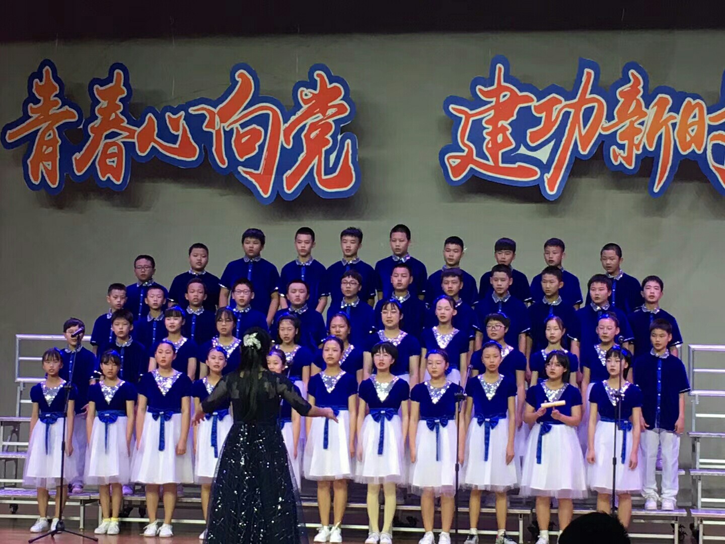 元旦儿童合唱服演出服中小学生大合j唱团女诗歌朗诵初中生表演服