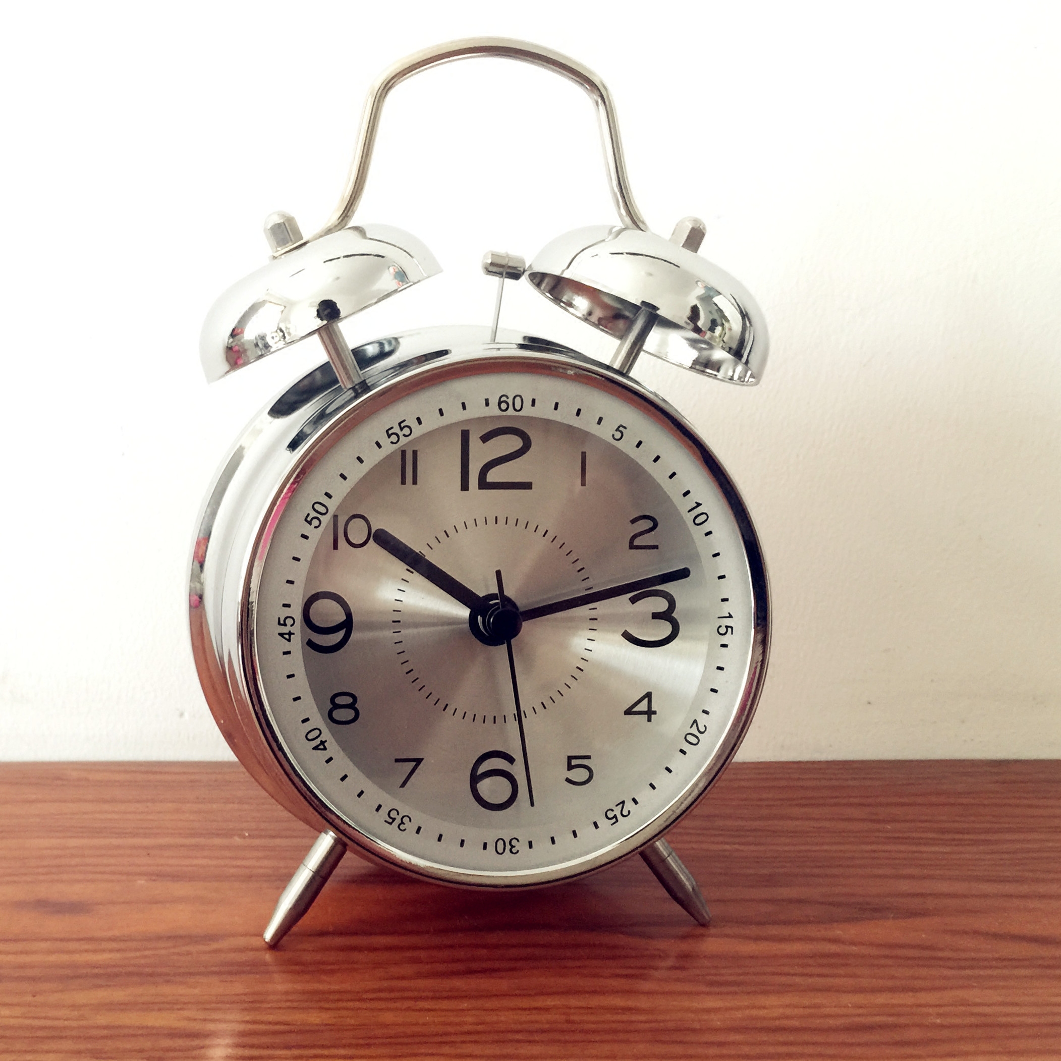 包邮大号打铃贪睡金属闹钟4寸8寸客厅时尚创意静音卧室居家摆饰钟