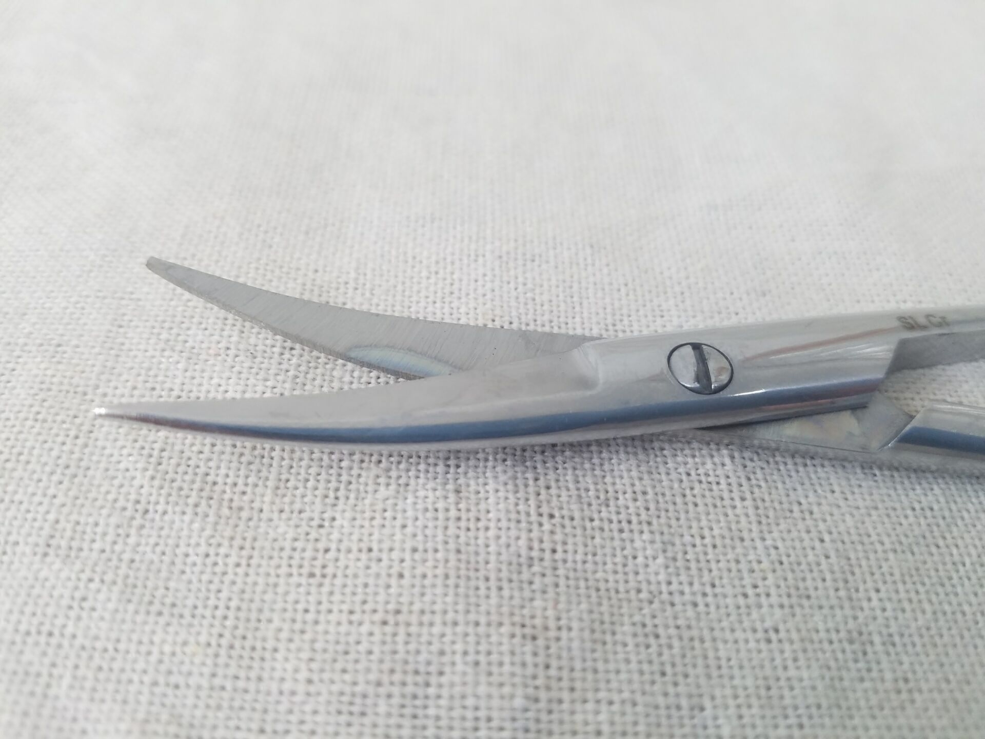 不锈钢剪刀大小号弯头圆直手术美容眼科拆线剪刀实验用医院用牙科材料