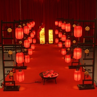 婚庆布置装饰发光宫灯路引摆件复古中式婚礼现场舞台迎宾铁艺道具