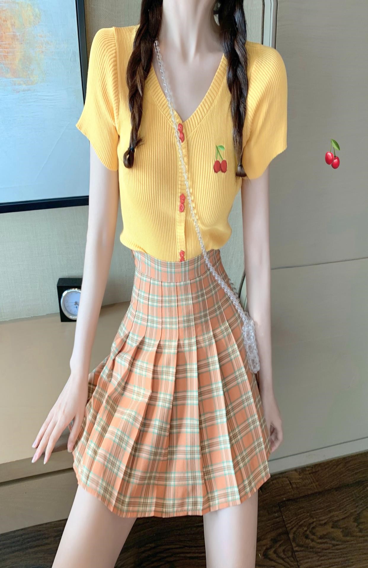 网红直播衣服女主播服装上镜性感甜辣风上衣ins辣妹穿搭针织衫夏