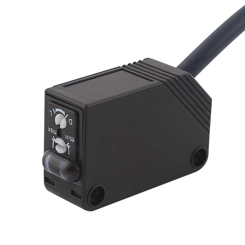 防水红外漫反射感应光电关e3zd61d81常开常闭可调小方形传感器