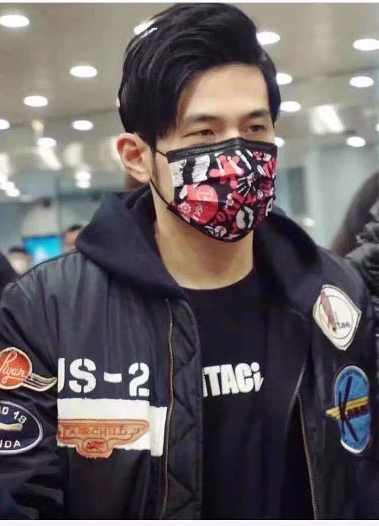 周杰伦同款一次性防护口罩三层熔喷成人潮牌彩色抖音网红爆款50片