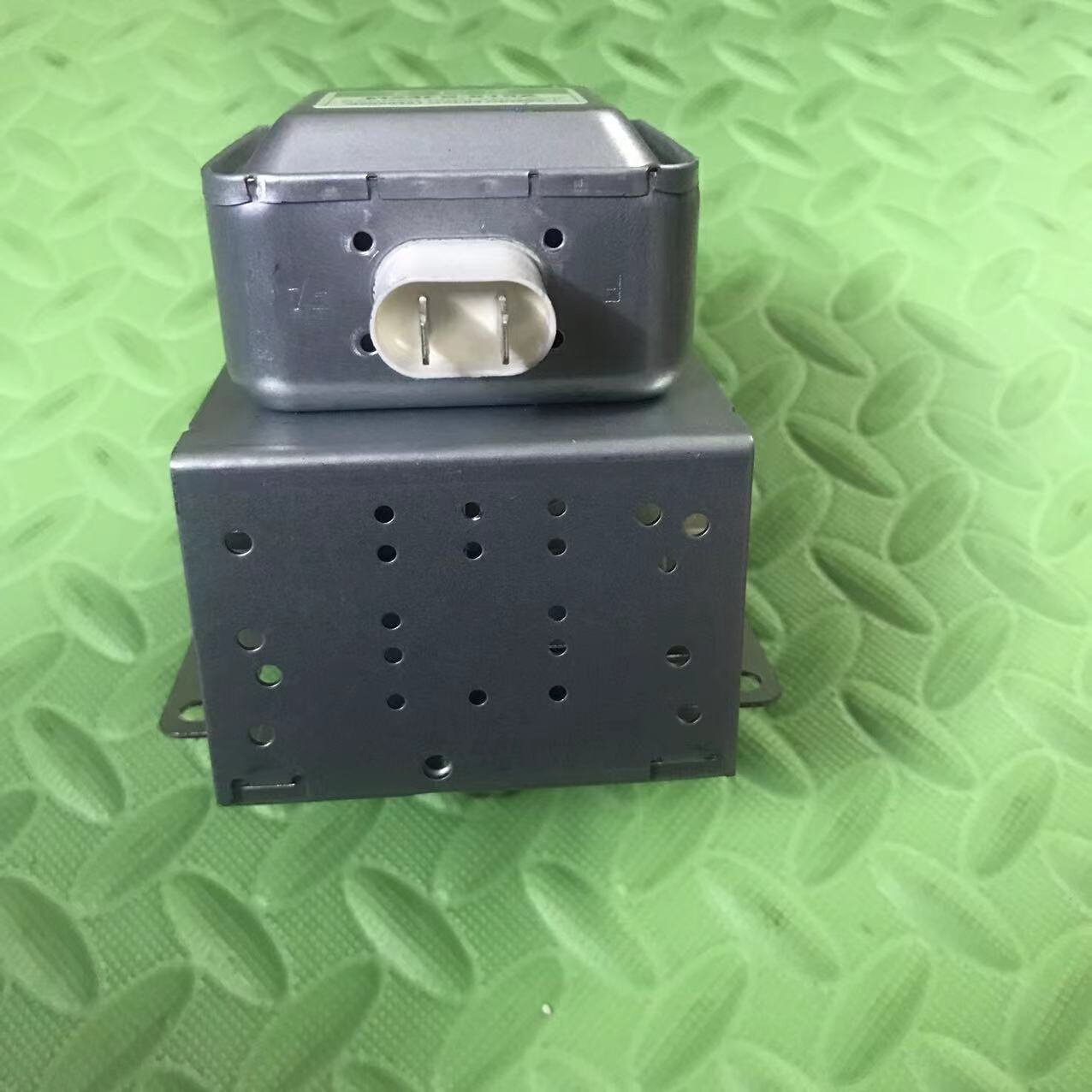 热销格兰仕微波炉配件原装磁控管