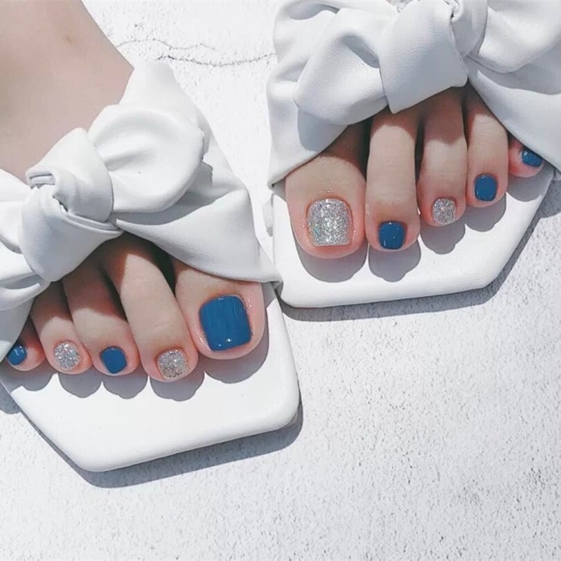 脚趾甲贴片成品美甲纯手工定做假脚指甲跳色新娘穿戴甲防水持久