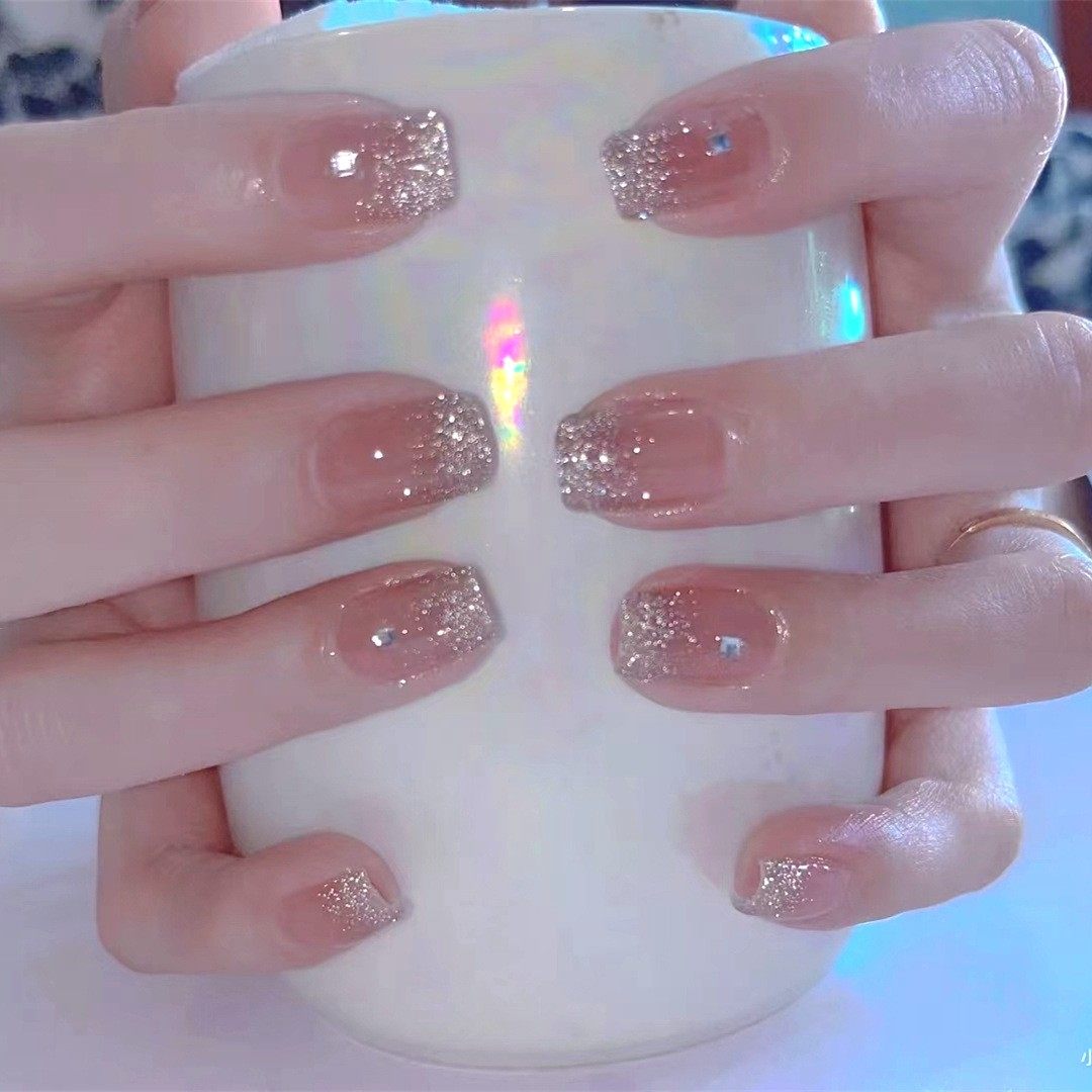 闪粉水钻光疗假指甲贴片裸色渐变穿戴甲片成品可拆卸美甲成品