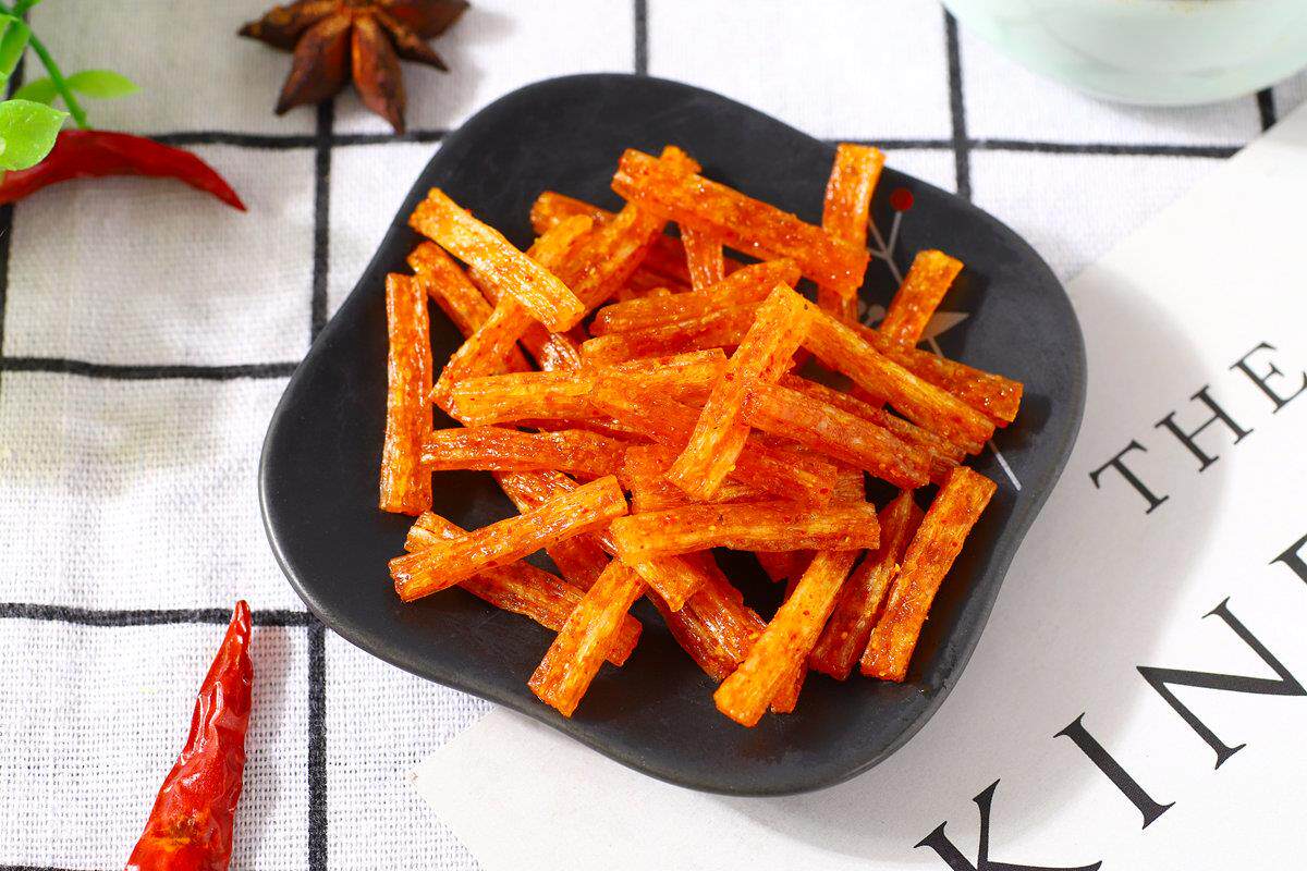 现货直发课间一包辣条小包30袋小面筋儿时麻辣零食可搭配煎饼好吃