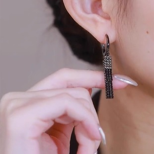 轻奢气质黑色锆石几何耳环小众设计感高级耳饰女爆款独特气质耳扣