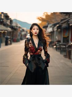 新中式国风V领红色印花衬衫黑色马面裙两件套装女装早春2024新款