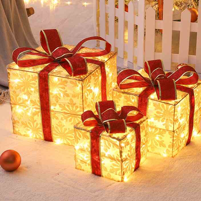 圣诞礼盒节日装饰p礼物盒圣诞树场景堆头摆件发光礼品盒铁艺三件