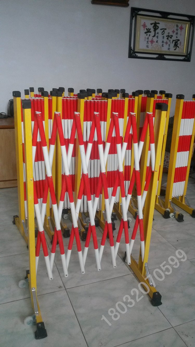 隔离防护围栏图片