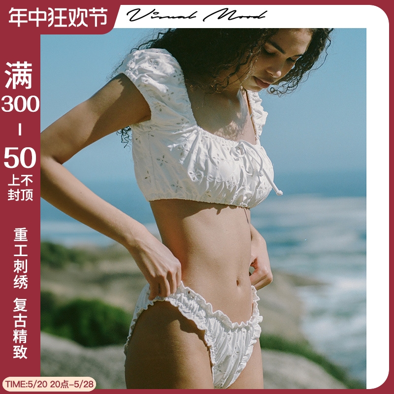 visual mood2024夏新款复古白分体泳衣女性感显瘦度假比基尼套装