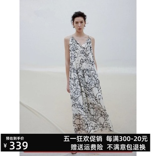 连衣裙女2024夏新款花卉印花亚麻挂脖吊带长裙EBD2DRST01