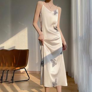 醋酸缎面小吊带连衣裙女士2024夏季新款赫本风法式气质高级感长裙