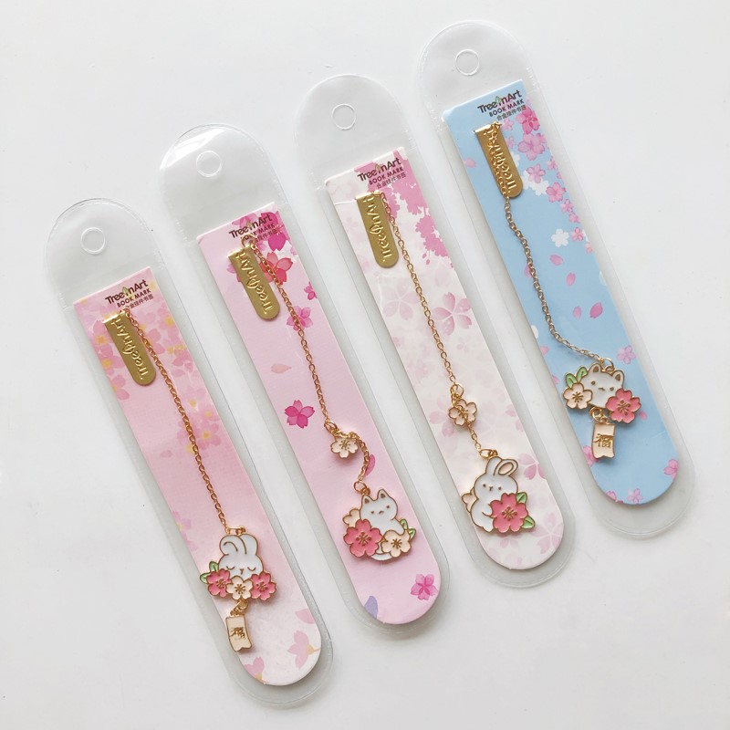 新品.1X Romantic Sakura Rabbit Alloy Chain Pendant Bookmark