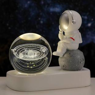 宇航员水晶球摆件创意桌面太阳系太空人小夜灯装饰品送人生日礼物