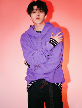 明星蔡徐坤同款紫色笑脸花朵闪电菊花卫衣连帽印花帽衫秋冬新款潮