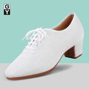 夏季女士白色舞鞋图片