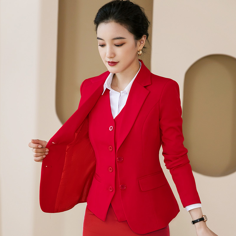 婚礼主持人礼服女司仪