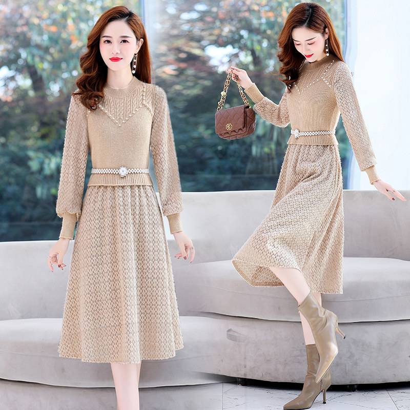 法式蕾丝打底连衣裙女秋冬2021新款显瘦毛衣裙冬天配大衣内搭裙子