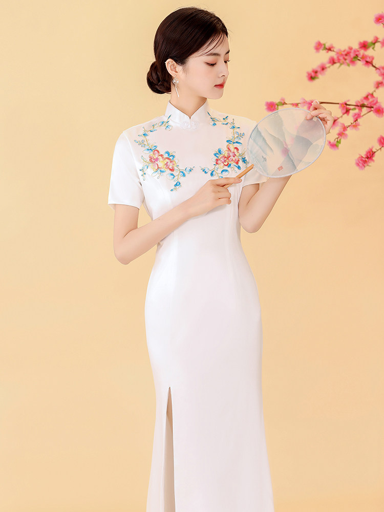 高端走秀旗袍演出服女长款修身鱼尾时尚年会中国风舞台礼仪连衣裙