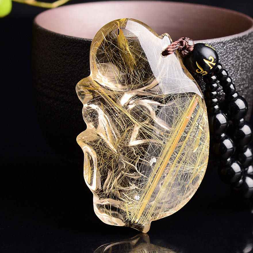 裸重21.87g天然钛晶吊坠 无面佛 - 拍卖