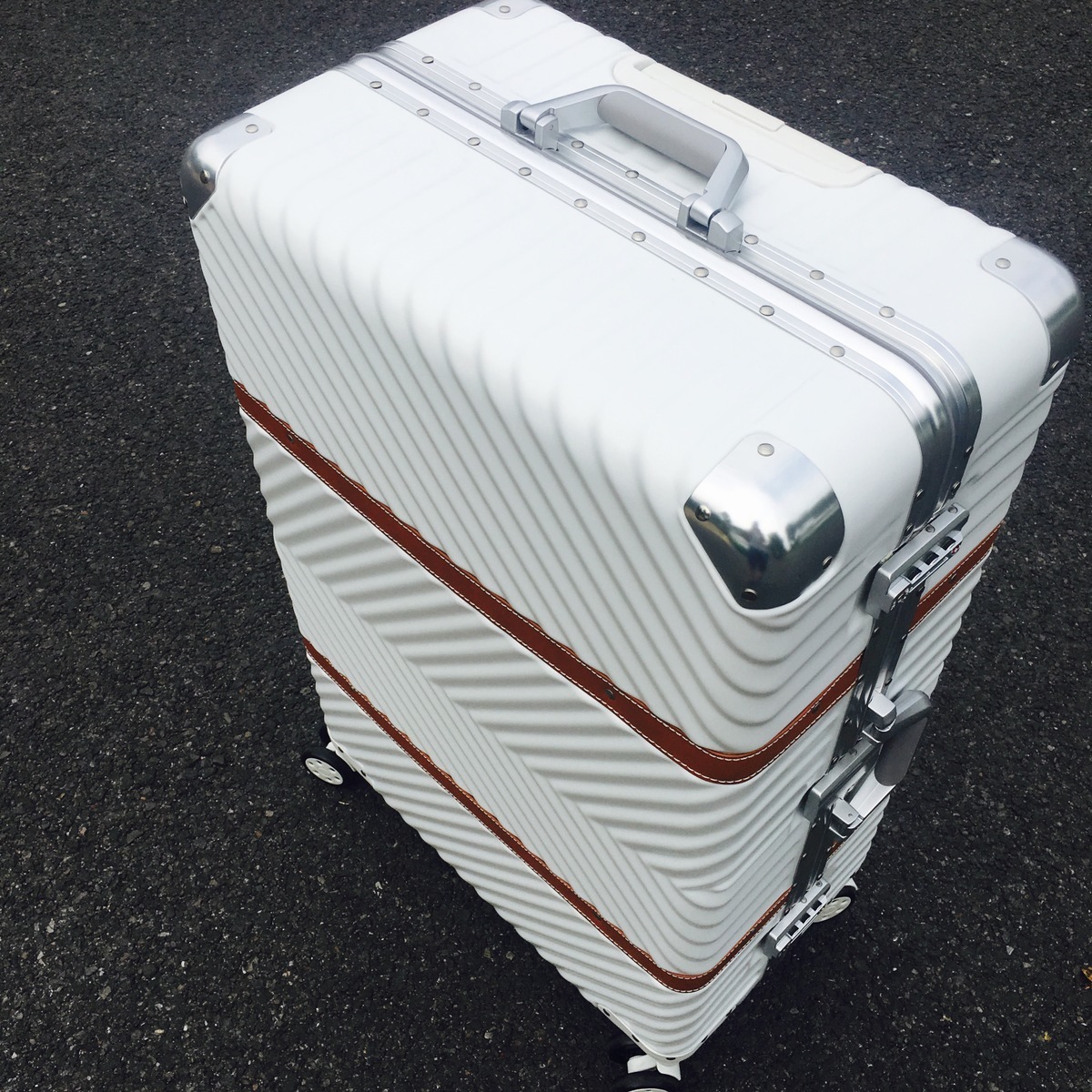 SGG Aluminum frame Super large Draw bar box 30 Password lock Check suitcase 28 Universal wheel boarding luggage Leather trunk 20 inchin the Leather/Lady bags/Men's bag, Suitcase category - from Buy2taobao.com to provide professional Taobao agent buy service