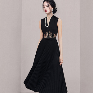 V-Neck Long Dress Lace Splice Waist Closing Perspective Pleated Big Swing Dress