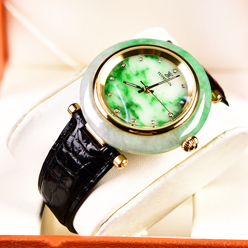 天然缅甸a货翡翠冰糯种飘绿手表78.92g