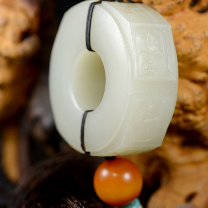 省级玉雕大师李先锋作品 和田玉籽料 玉琮 141g