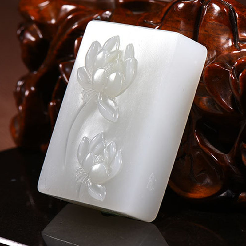 【国家级玉雕大师范同生作品】和田玉 莲花 挂件 57.49g